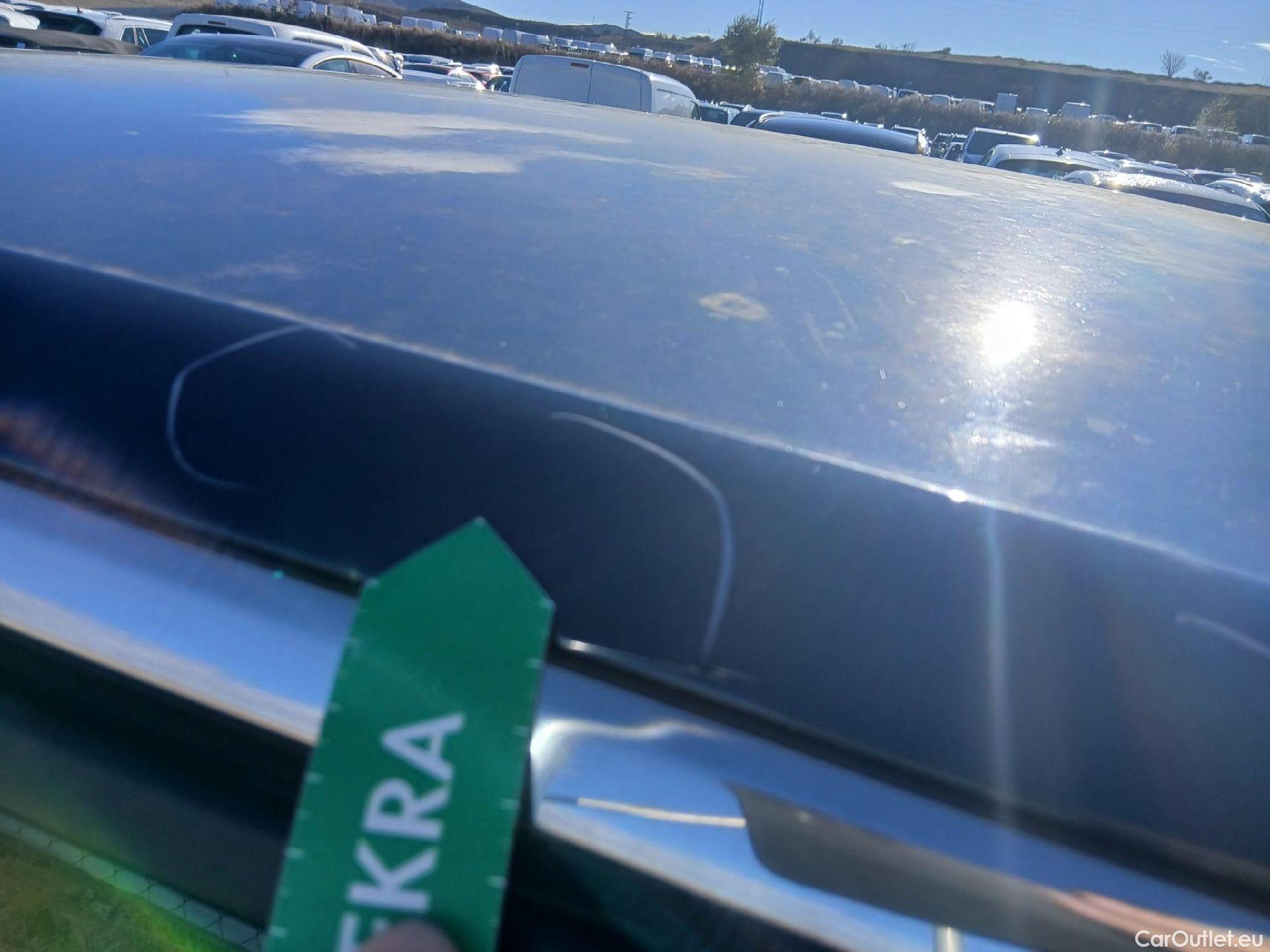  Peugeot  3008 PEUGEOT  / 2020 / 5P / todoterreno 1.5 BlueHDi 96kW (130CV) S&S Allure EAT8 #52