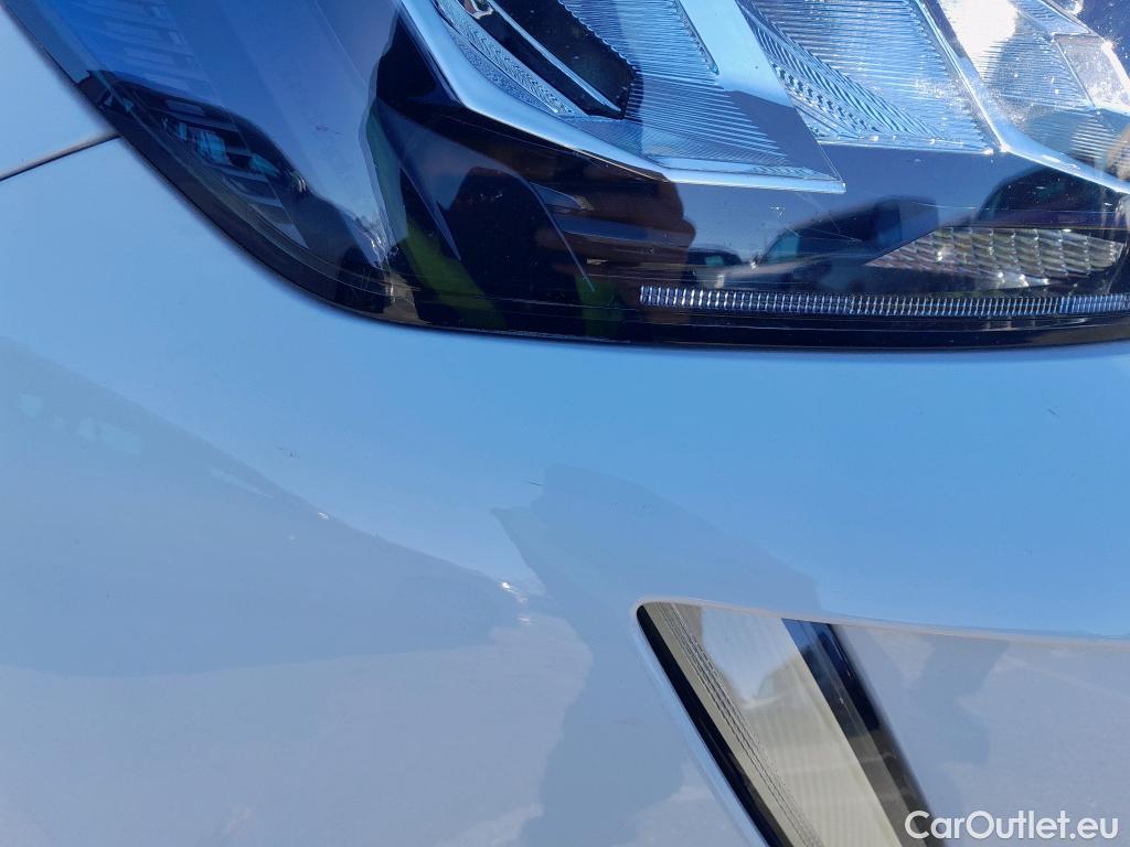  Peugeot  2008 PEUGEOT  / 2019 / 5P / todoterreno Allure BlueHDI 81kW (110CV) #1