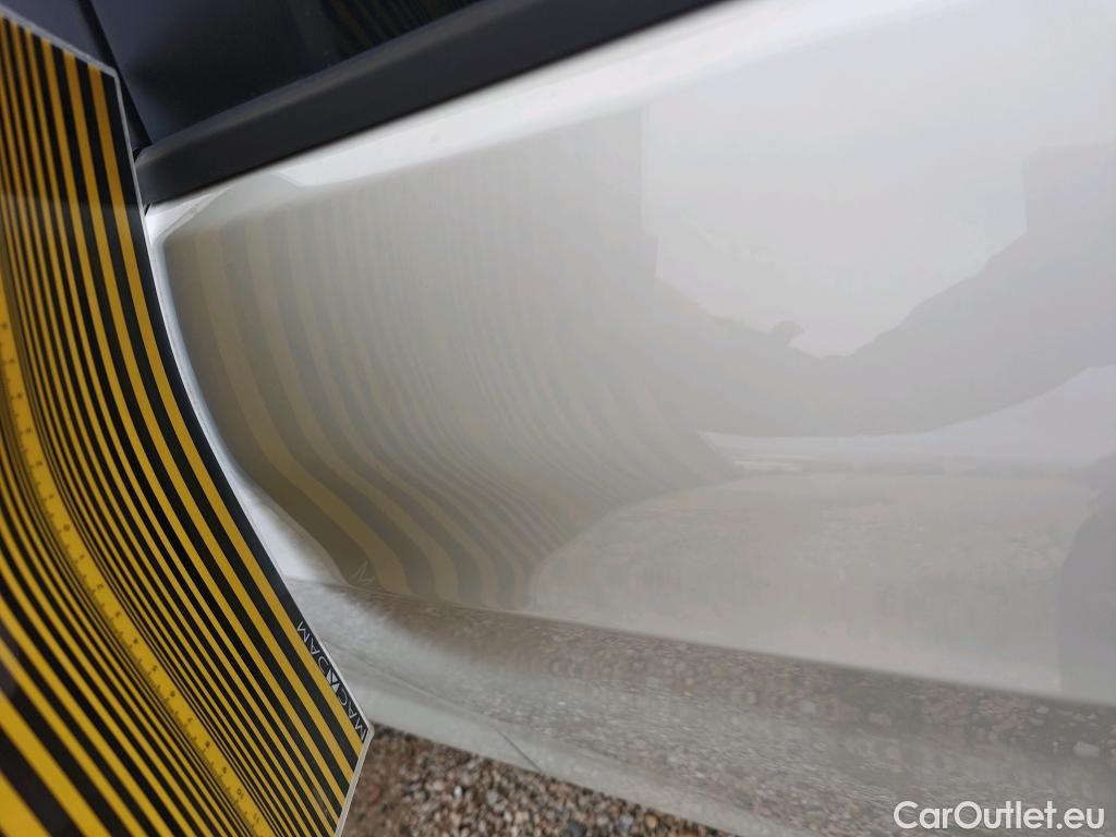  Bmw  Serie 1 BMW  / 2019 / 5P / berlina con portón 118i #6