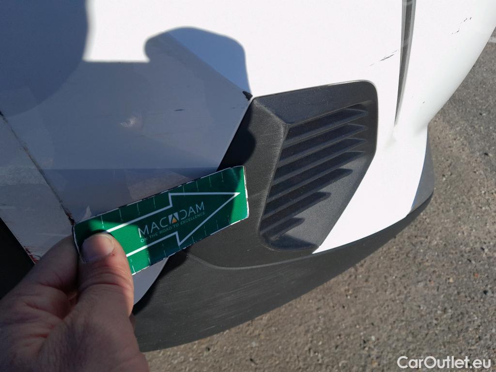  Peugeot  2008 PEUGEOT  / 2019 / 5P / todoterreno Allure BlueHDI 81kW (110CV) #25