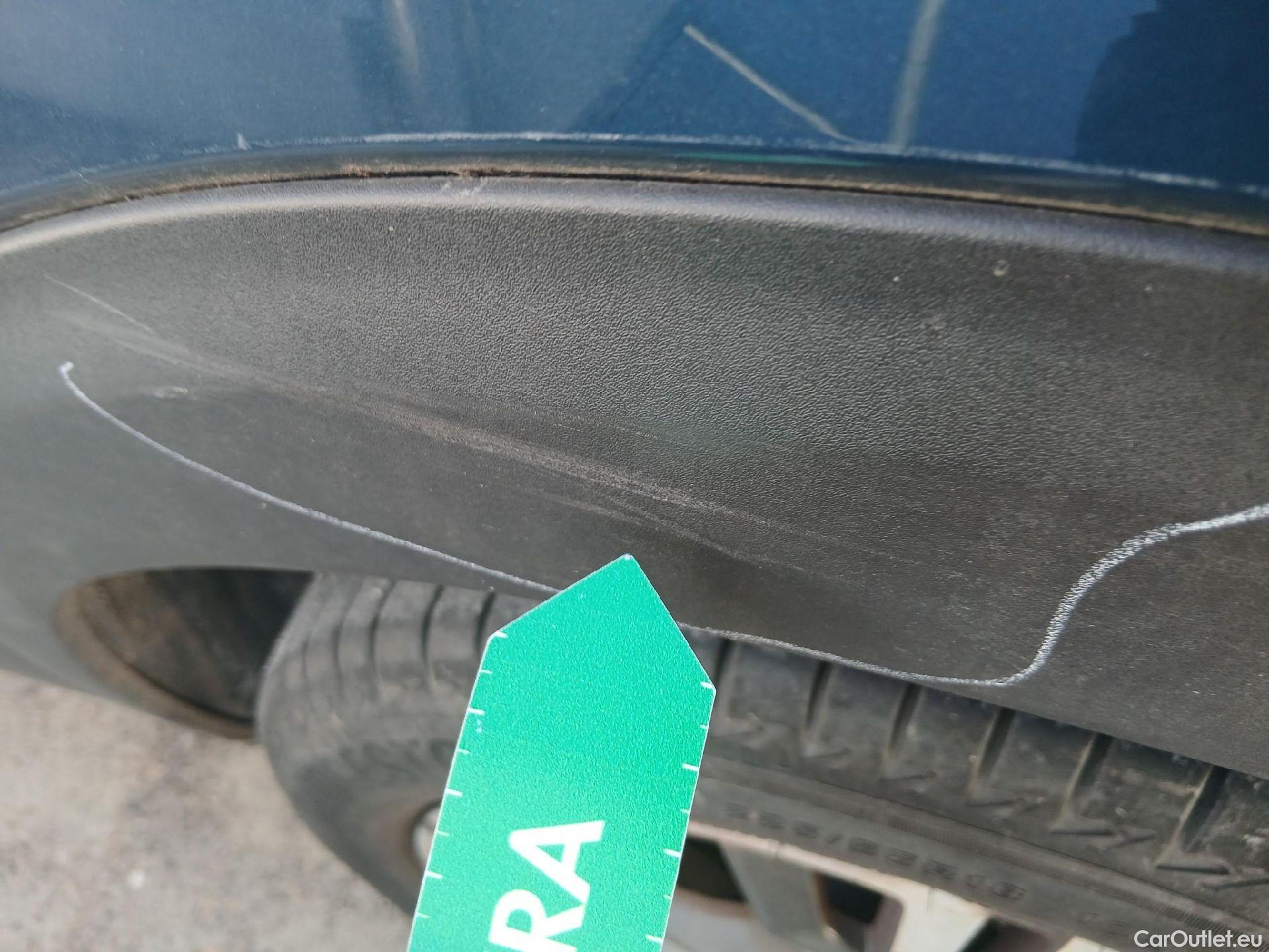  Peugeot  3008 PEUGEOT  / 2020 / 5P / todoterreno 1.5 BlueHDi 96kW (130CV) S&S Allure EAT8 #31