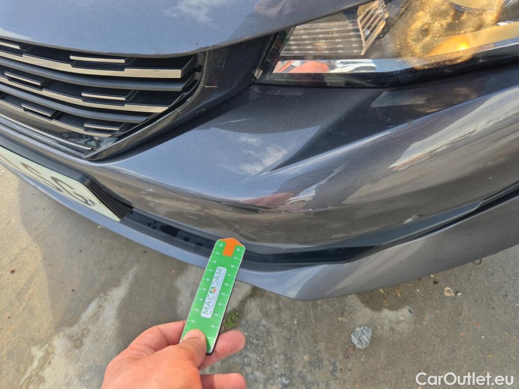  Peugeot  508 PEUGEOT  / 2018 / 5P / berlina con portón 5P Business Line BlueHDi 130 EAT8 (AC) #22