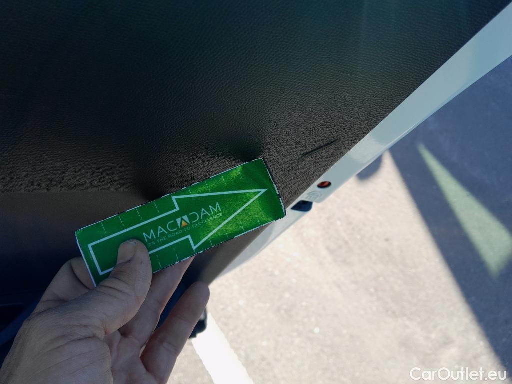  Peugeot  2008 PEUGEOT  / 2019 / 5P / todoterreno Allure BlueHDI 81kW (110CV) #8