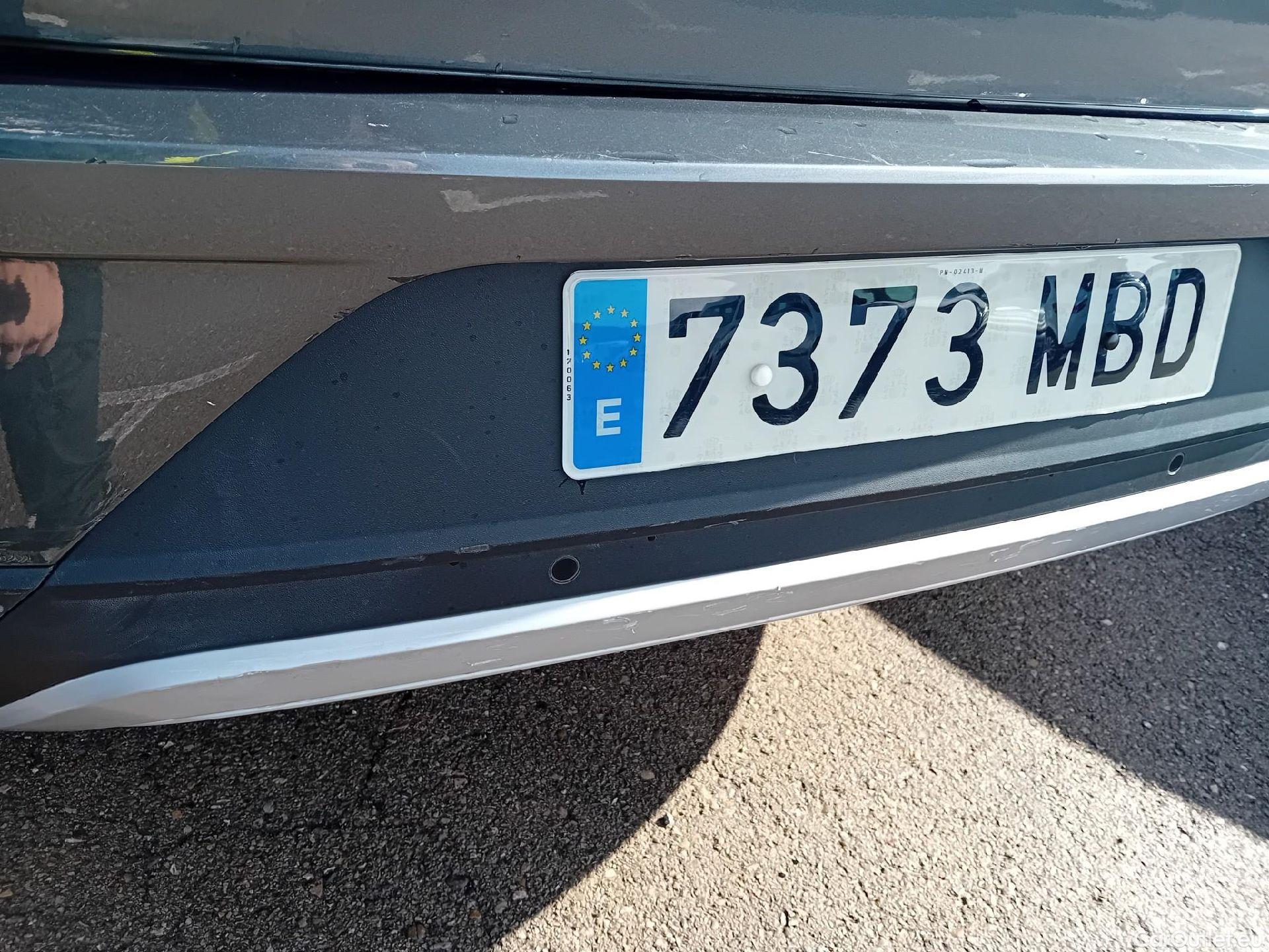  Volkswagen  T-ROC VOLKSWAGEN  / 2021 / 5P / todoterreno Life 2.0 TDI 85kW (115CV) (AC2) #22