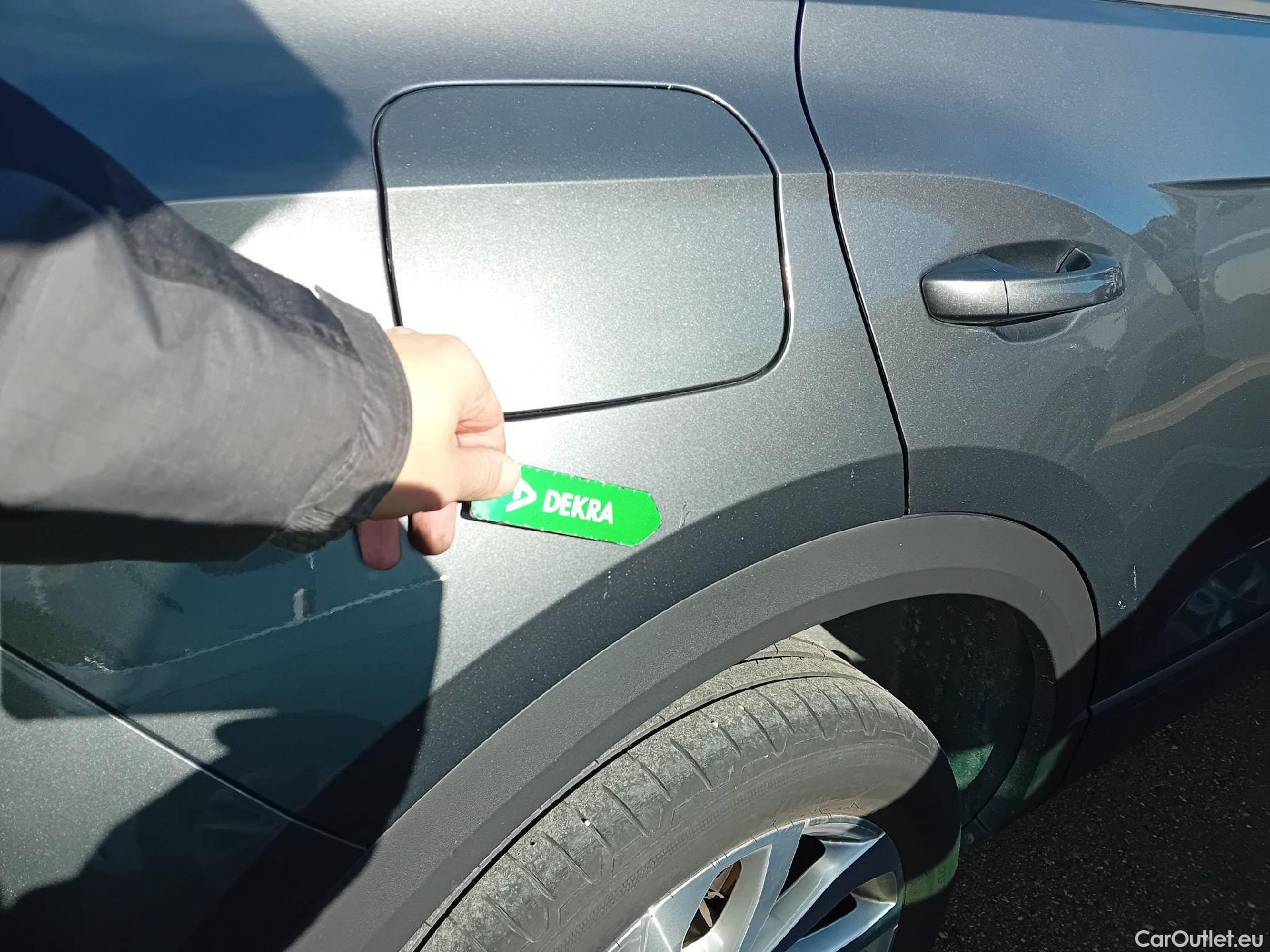  Volkswagen  T-ROC VOLKSWAGEN  / 2021 / 5P / todoterreno Life 2.0 TDI 85kW (115CV) (AC2) #24