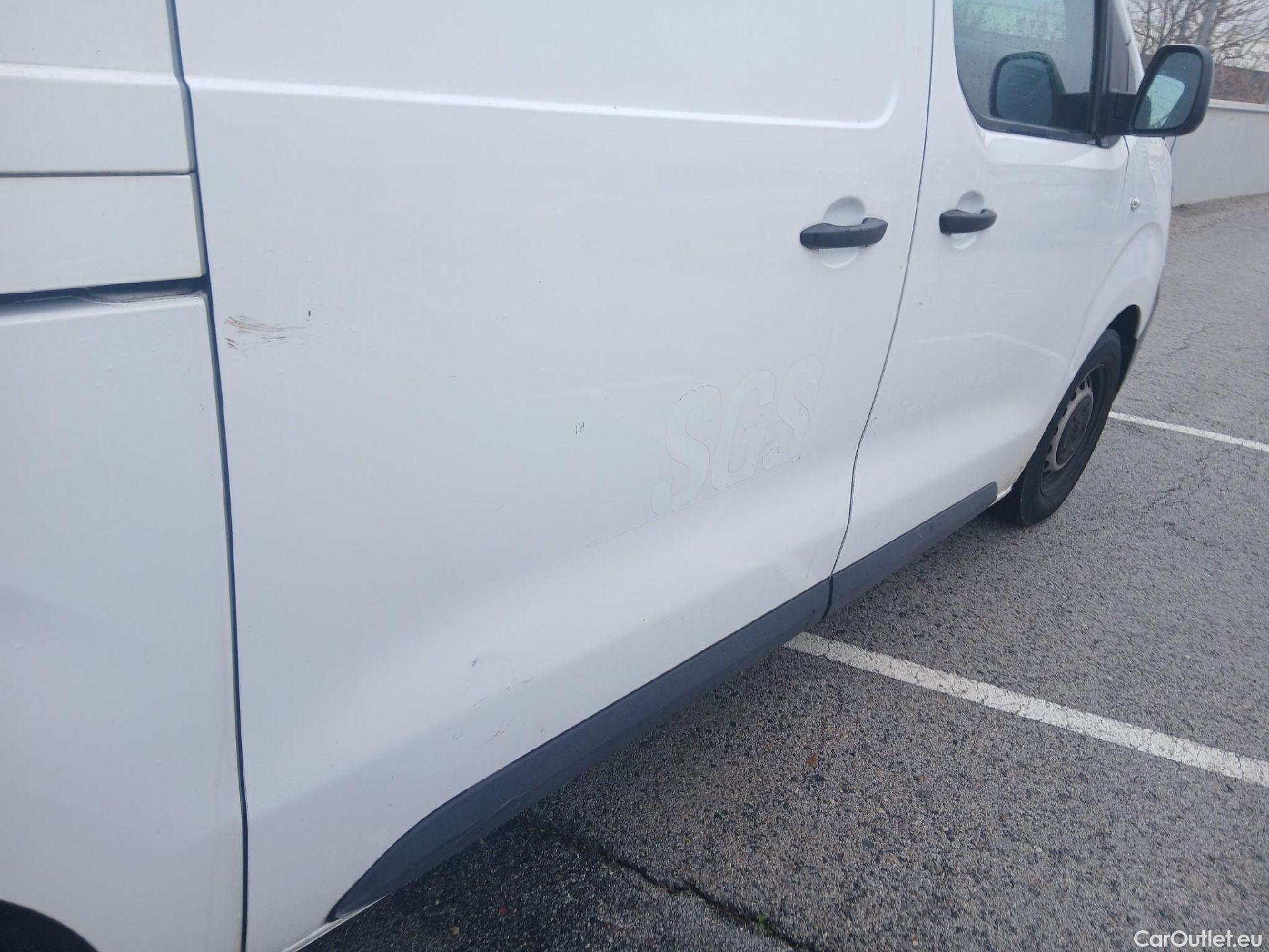  Peugeot  Expert PEUGEOT  / 2016 / 4P / furgón Furgón Premium 1.5 BlueHDi 120 Standard #25