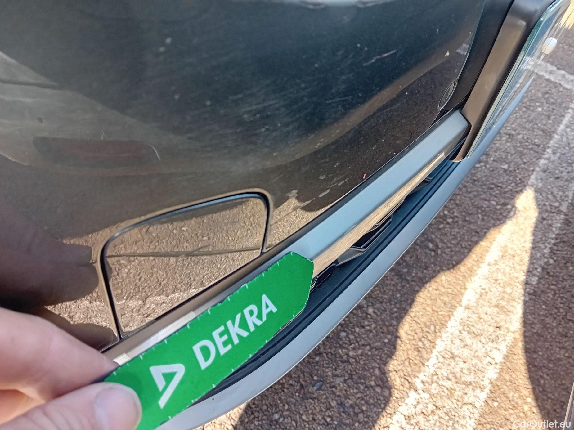  Volkswagen  T-ROC VOLKSWAGEN  / 2021 / 5P / todoterreno Life 2.0 TDI 85kW (115CV) (AC2) #4