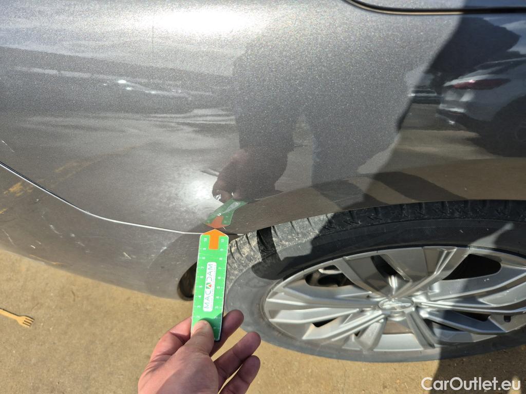  Peugeot  508 PEUGEOT  / 2018 / 5P / berlina con portón 5P Business Line BlueHDi 130 EAT8 (AC) #29