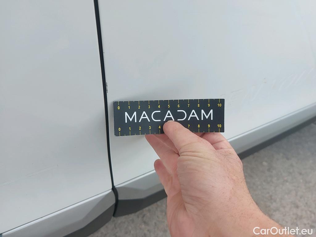  Peugeot  2008 PEUGEOT  / 2019 / 5P / todoterreno Allure BlueHDI 81kW (110CV) #6