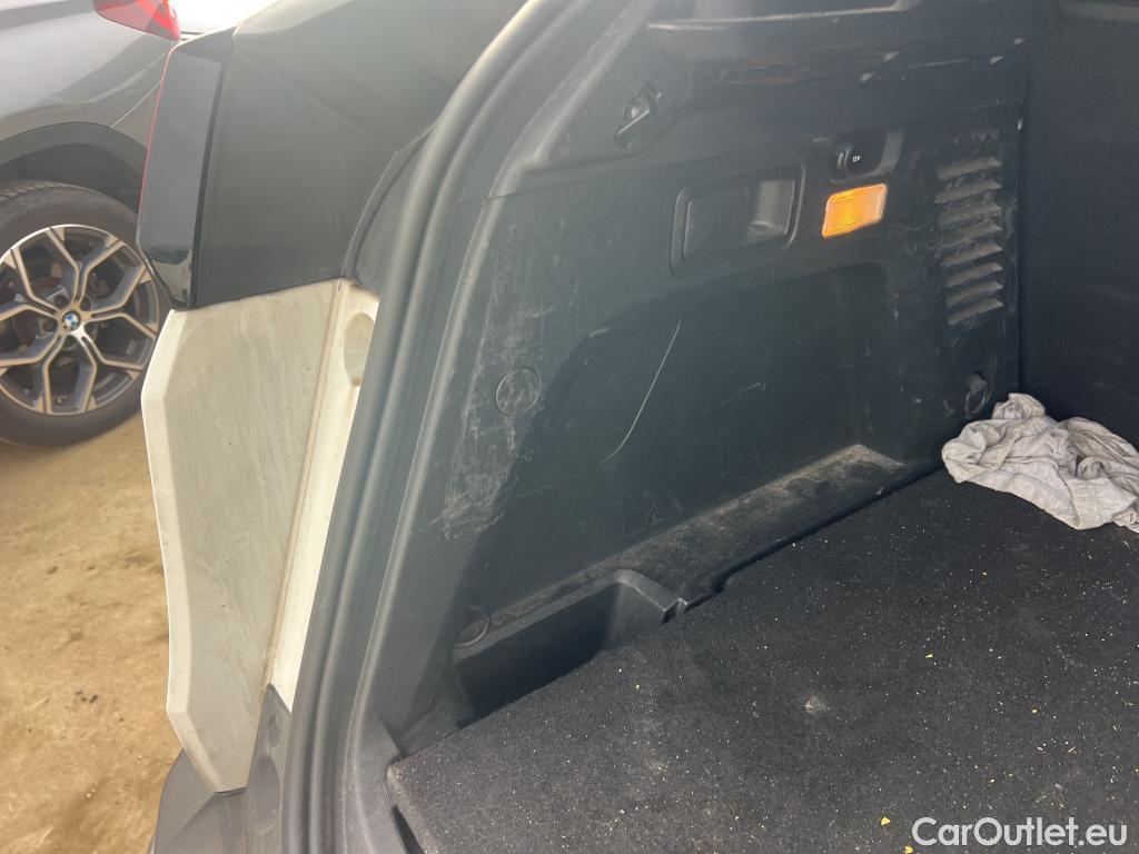  Peugeot  3008 PEUGEOT  / 2016 / 5P / todoterreno 1.5 BlueHDi 96kW (130CV) S&S Allure EAT8 #29