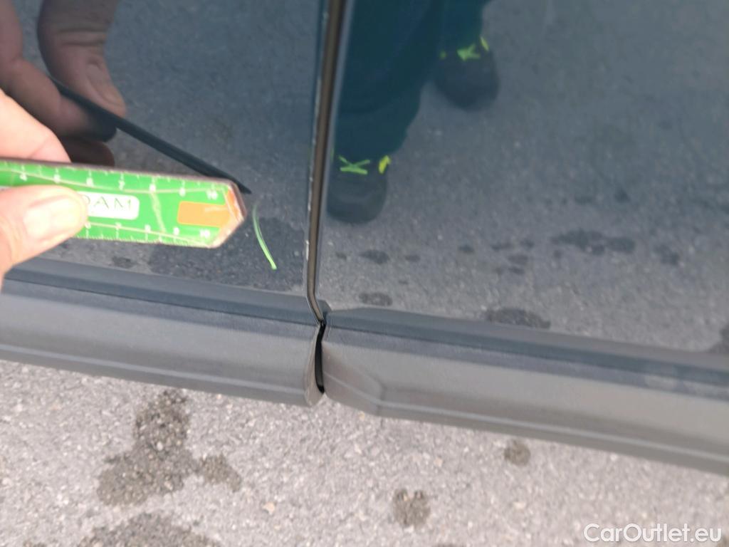  Peugeot  3008 PEUGEOT  / 2020 / 5P / todoterreno 1.5 BlueHDi 96kW (130CV) S&S Active Pack (CM) #7