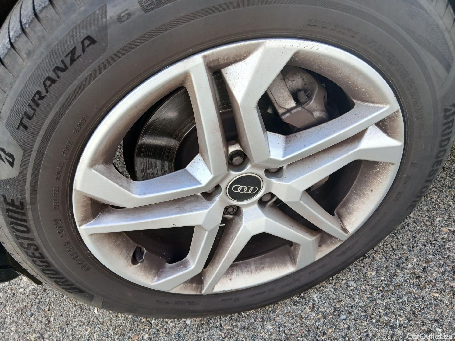  Audi  Q5 AUDI  / 2016 / 5P / todoterreno Design 35 TDI 120kW S tronic (AC) #14