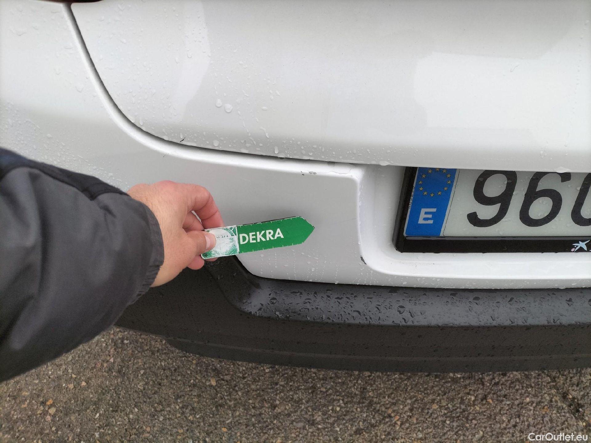  Citroen  C3 CITROEN  / 2016 / 5P / berlina con portón PureTech 60KW (82CV) FEEL (CX) #19