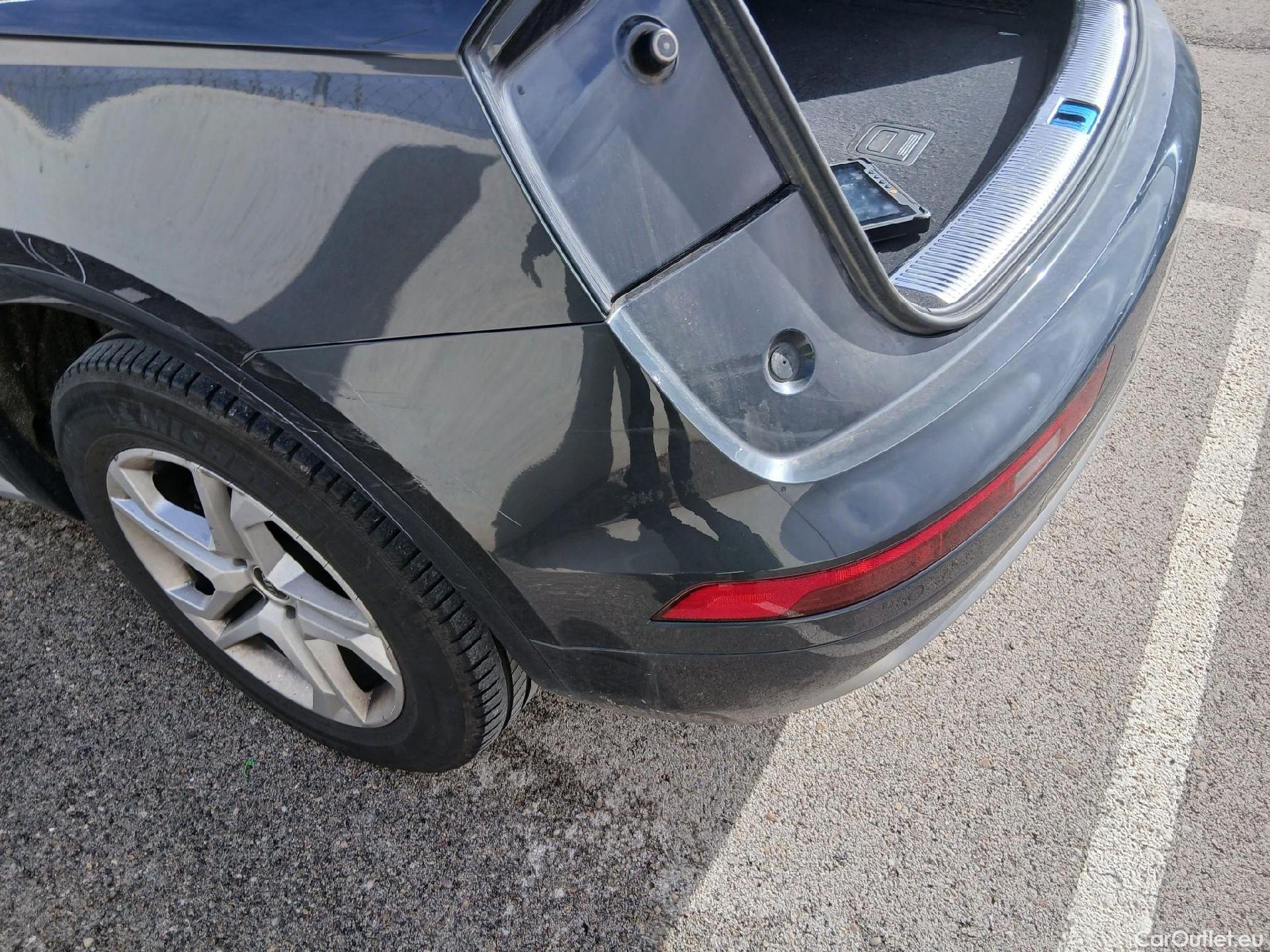  Audi  Q5 AUDI  / 2016 / 5P / todoterreno Design 35 TDI 120kW S tronic (AC) #33