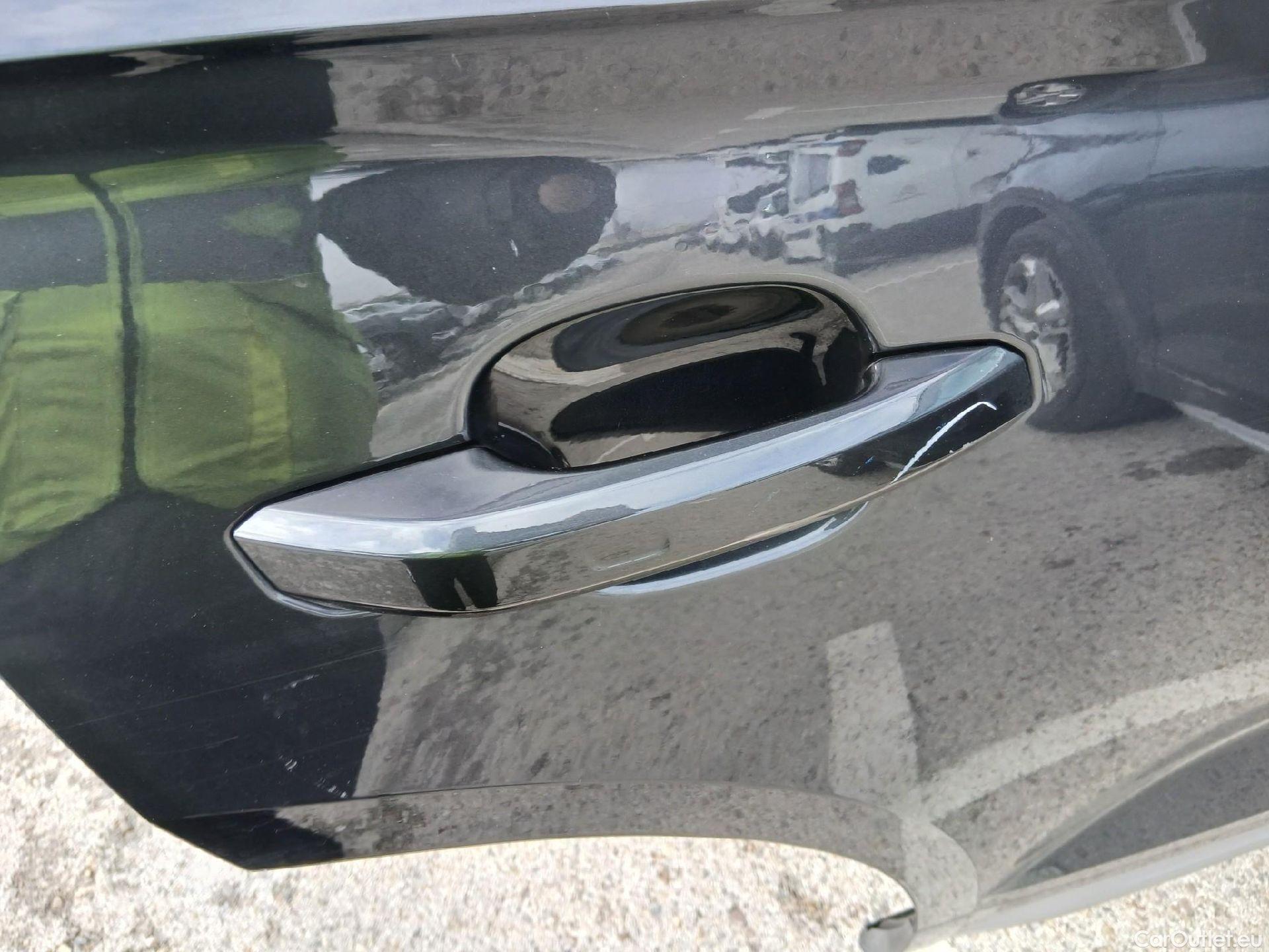  Audi  Q5 AUDI  / 2016 / 5P / todoterreno Design 35 TDI 120kW S tronic (AC) #52