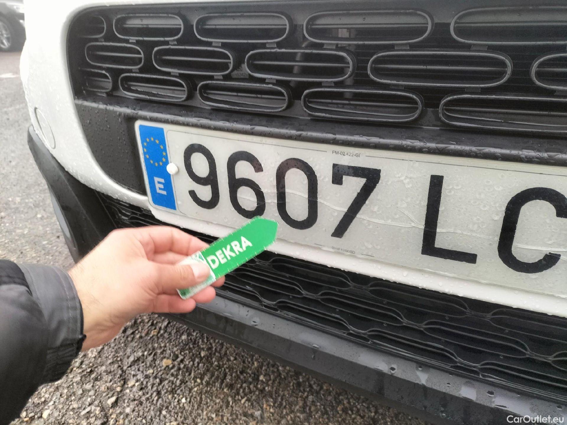  Citroen  C3 CITROEN  / 2016 / 5P / berlina con portón PureTech 60KW (82CV) FEEL (CX) #8