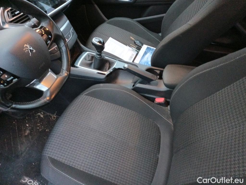  Peugeot  308 PEUGEOT  / 2017 / 5P / familiar SW Active Pack BlueHDi 130 S&S #8