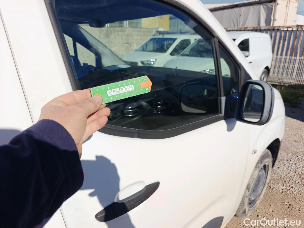  Opel  Combo OPEL  / 2018 / 3P / furgón derivado de turismo 1.6 TD S/S 74kW (100CV) Express L H1 650 #19