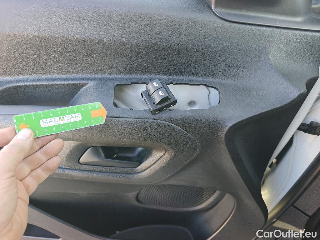  Opel  Combo OPEL  / 2018 / 3P / furgón derivado de turismo 1.6 TD S/S 74kW (100CV) Express L H1 650 #30