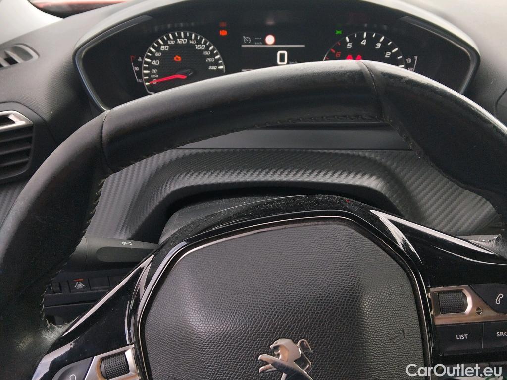  Peugeot  2008 PEUGEOT  / 2019 / 5P / todoterreno Active Pack BlueHDI 81kW (110CV) #19