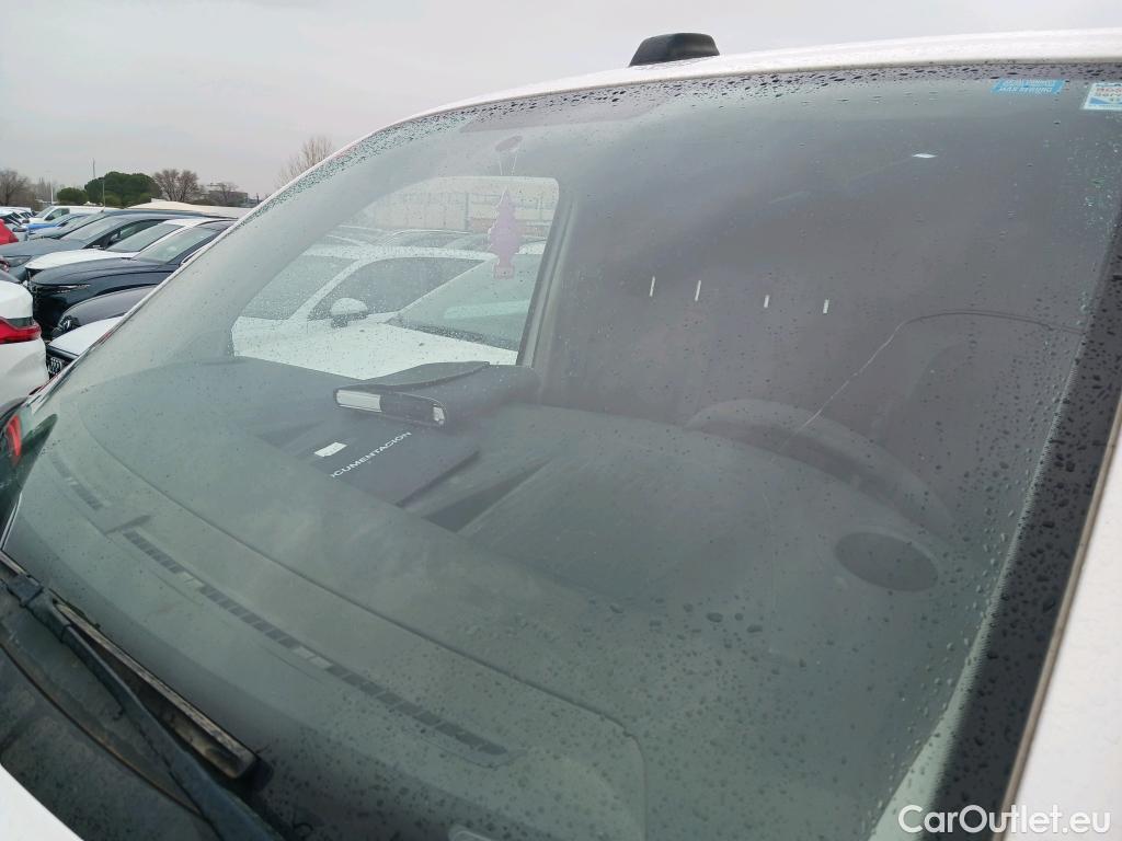  Land Rover  Discovery VOLKSWAGEN Transporter / 2020 / 4P / furgón Furgón Corto TN 2.0 TDI 110kW 4MO #1