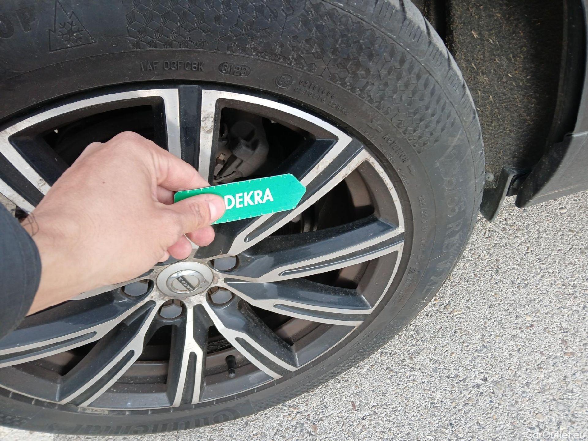  Volvo  XC60 VOLVO  / 2017 / 5P / todoterreno 2.0 B4 D4 AWD Inscription Auto #22