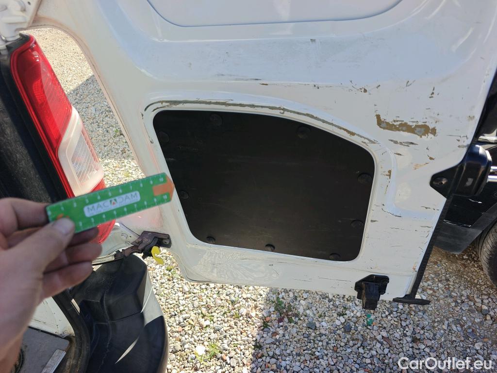  Opel  Combo OPEL  / 2018 / 3P / furgón derivado de turismo 1.6 TD S/S 74kW (100CV) Express L H1 650 #39