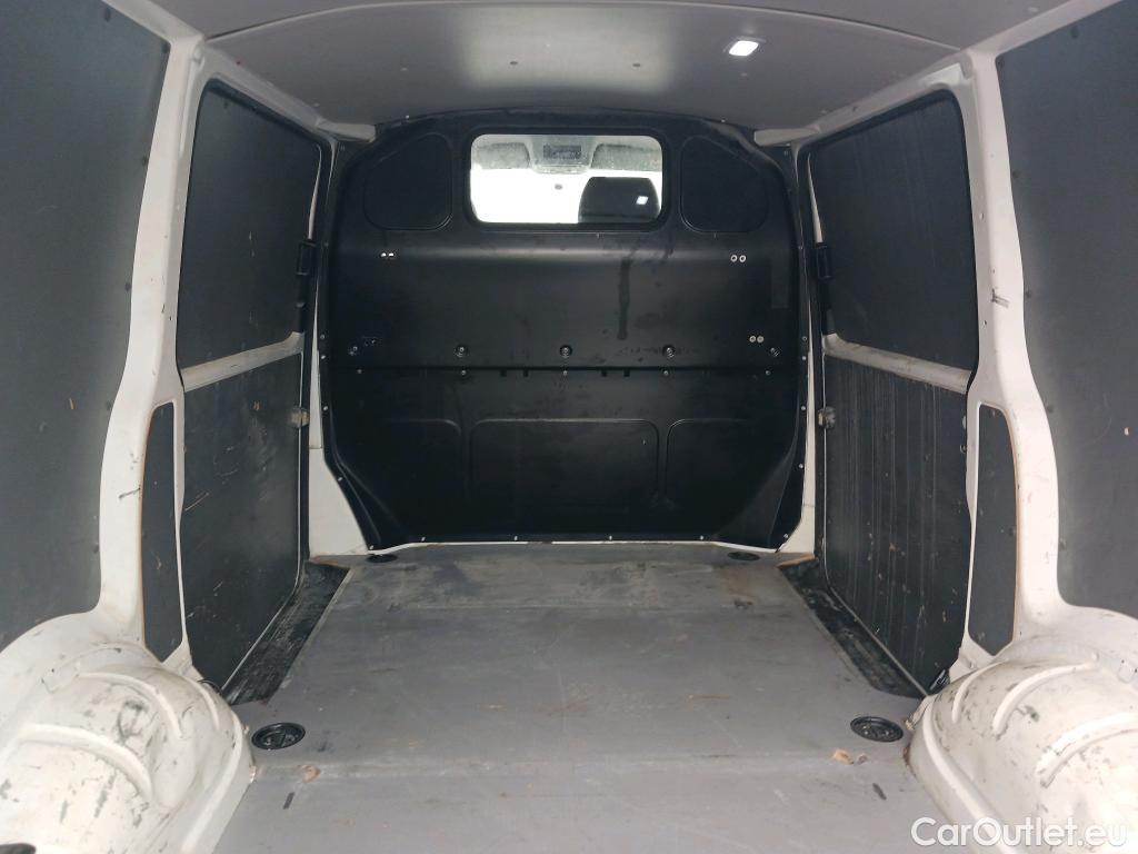  Land Rover  Discovery VOLKSWAGEN Transporter / 2020 / 4P / furgón Furgón Corto TN 2.0 TDI 110kW 4MO #46