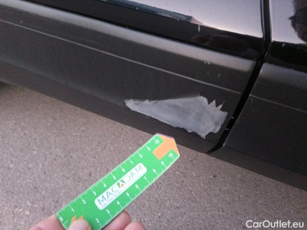  Volkswagen  T-ROC VOLKSWAGEN  / 2017 / 5P / todoterreno Advance 1.0 TSI 81kW (110CV) #33