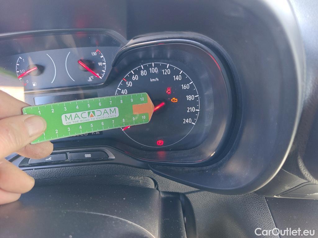  Opel  Combo OPEL  / 2018 / 3P / furgón derivado de turismo 1.6 TD S/S 74kW (100CV) Express L H1 650 #41