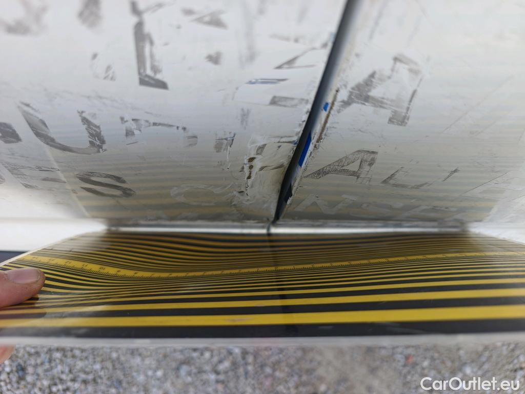  Citroen  Berlingo CITROEN  / 2018 / 4P / combi Talla M BlueHDi 100 LIVE (AC) #14