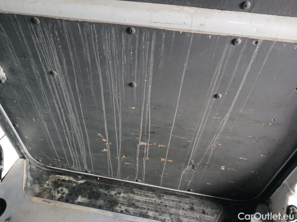  Land Rover  Discovery VOLKSWAGEN Transporter / 2020 / 4P / furgón Furgón Corto TN 2.0 TDI 110kW 4MO #30