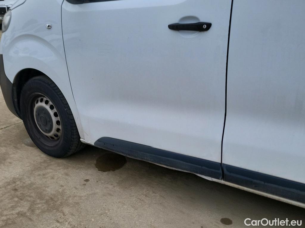  Land Rover  Discovery FIAT Scudo / 2021 / 4P / furgón Furgón L2 120cv MT6 Business #16