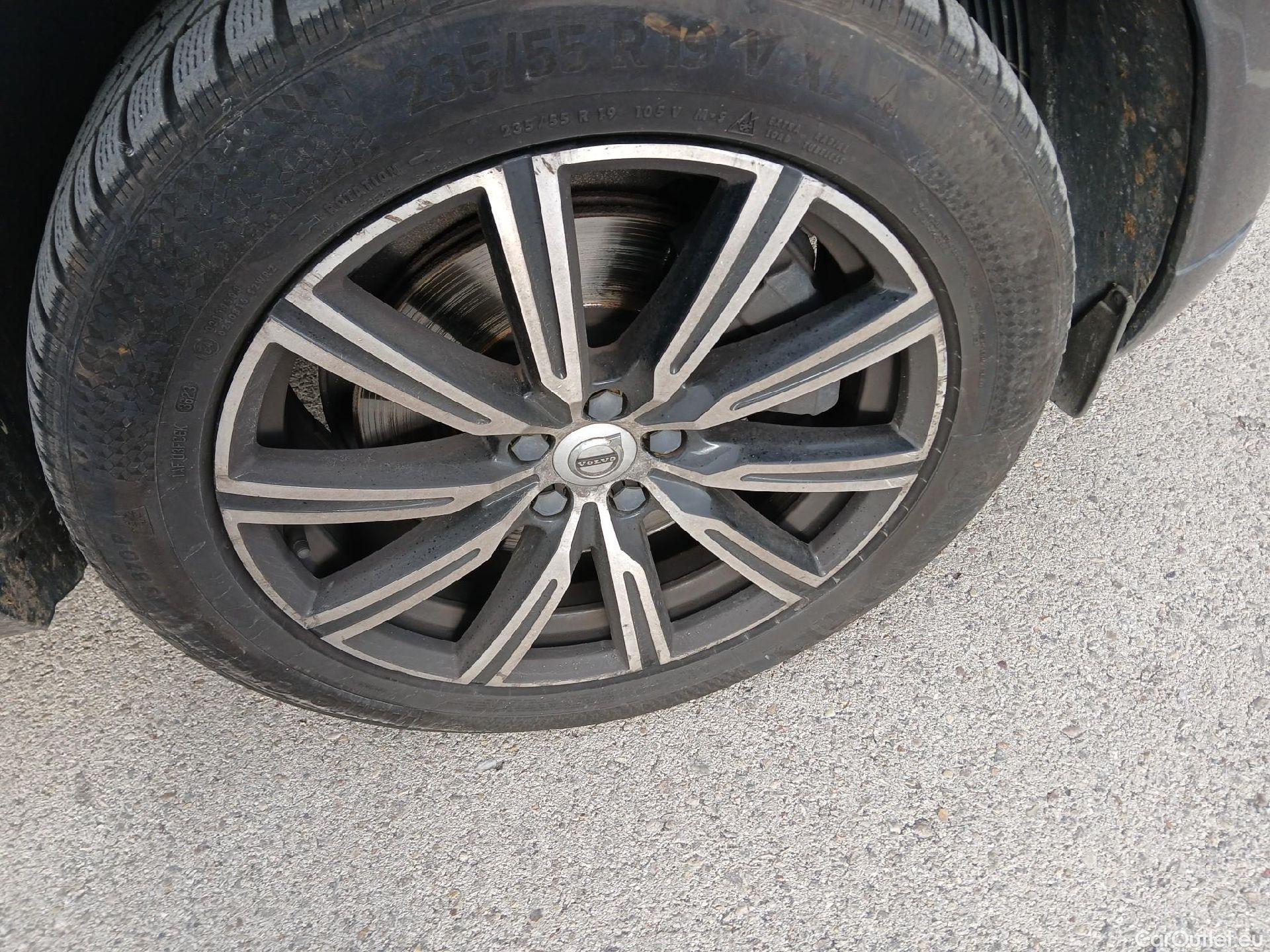  Volvo  XC60 VOLVO  / 2017 / 5P / todoterreno 2.0 B4 D4 AWD Inscription Auto #26