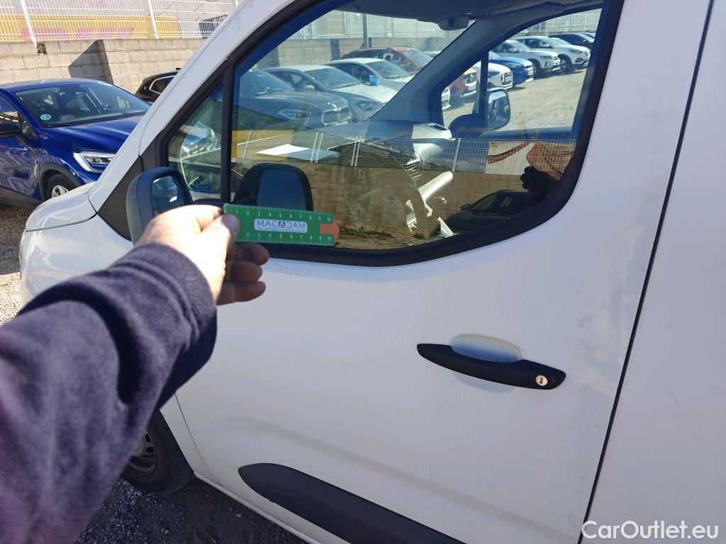  Opel  Combo OPEL  / 2018 / 3P / furgón derivado de turismo 1.6 TD S/S 74kW (100CV) Express L H1 650 #17