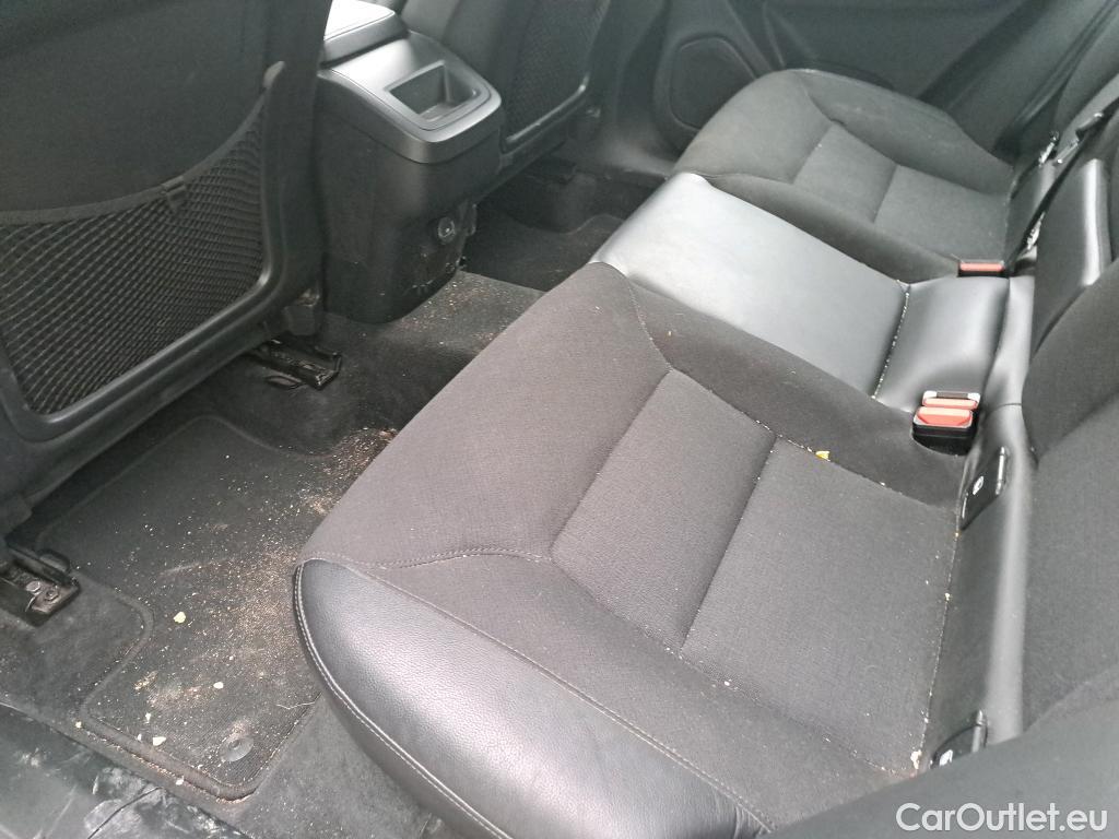  Volvo  XC60 VOLVO  / 2017 / 5P / todoterreno 2.0 B4 D AWD Momentum Pro Auto #3