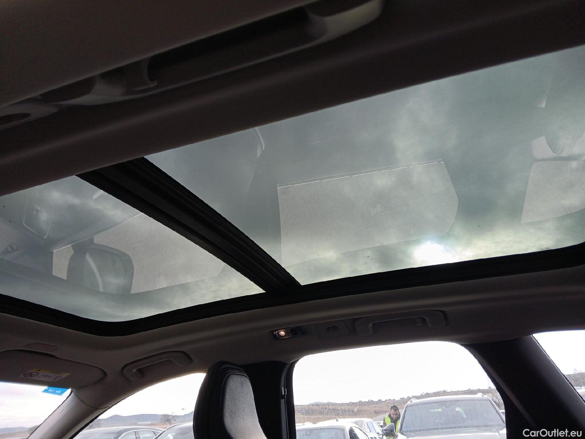  Volvo  XC60 VOLVO  / 2017 / 5P / todoterreno 2.0 B4 D4 AWD Inscription Auto #28