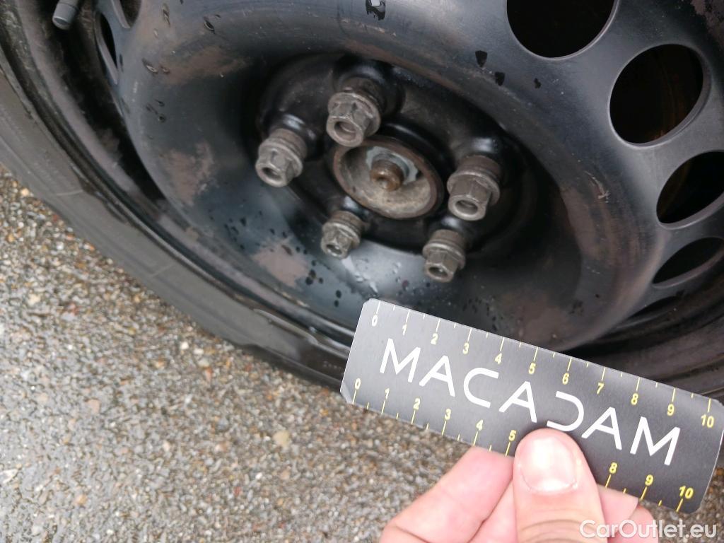  Land Rover  Discovery VOLKSWAGEN Transporter / 2020 / 4P / furgón Furgón Corto TN 2.0 TDI 110kW 4MO #41