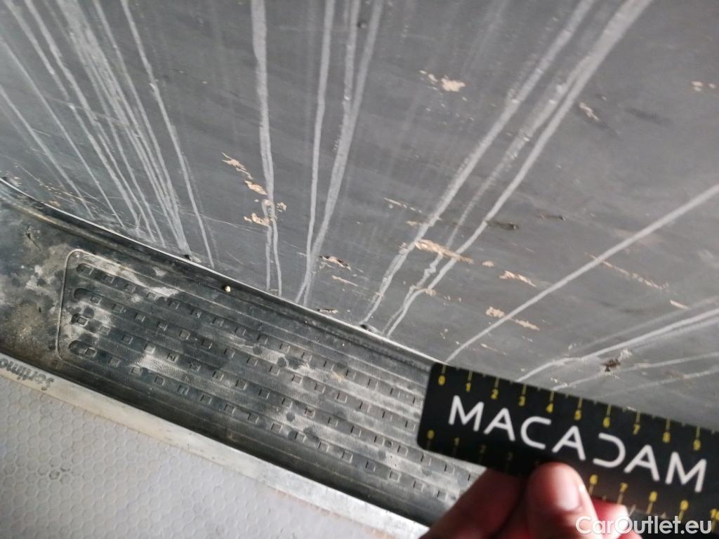  Land Rover  Discovery VOLKSWAGEN Transporter / 2020 / 4P / furgón Furgón Corto TN 2.0 TDI 110kW 4MO #31