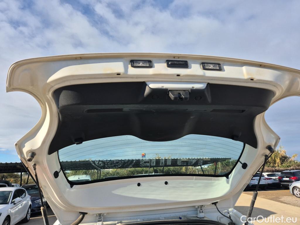  Citroen  C3 CITROEN  / 2016 / 5P / berlina con portón PureTech 60KW (83CV) FEEL #17