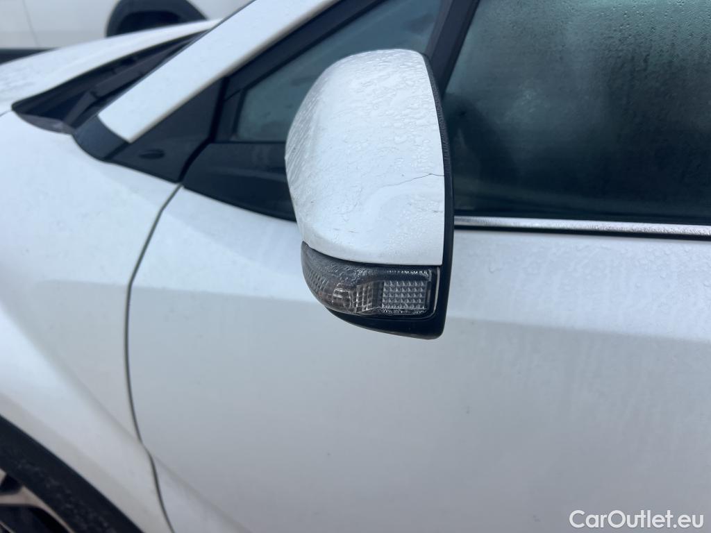  Toyota  C-HR TOYOTA  / 2019 / 5P / todoterreno 2.0 180H Advance #13