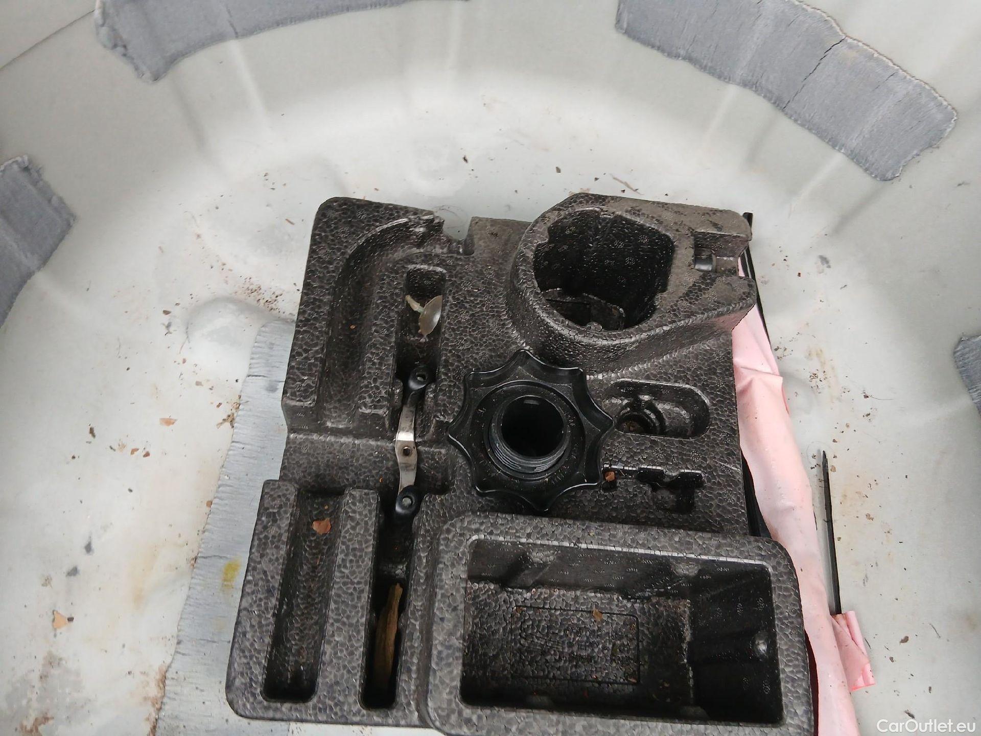  Seat  Arona SEAT  / 2017 / 5P / todoterreno 1.0 TSI 85kW (115Cv) Style Edition Eco (CX) #9