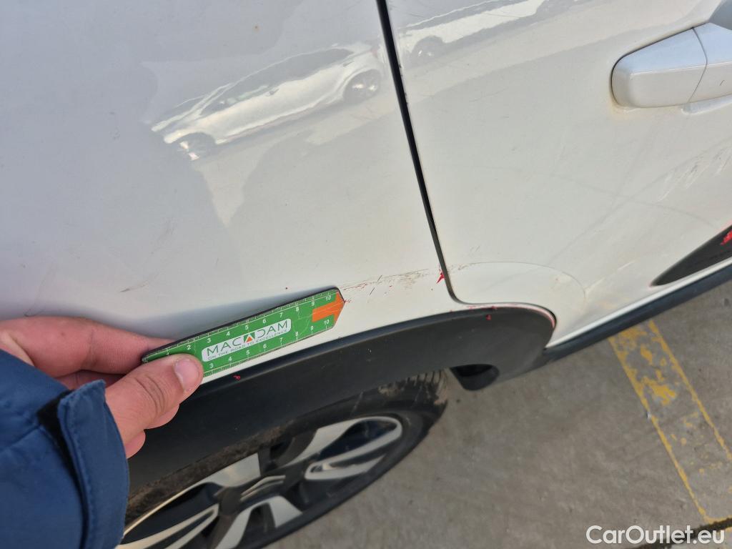  Citroen  C3 CITROEN  / 2016 / 5P / berlina con portón PureTech 60KW (83CV) FEEL #37