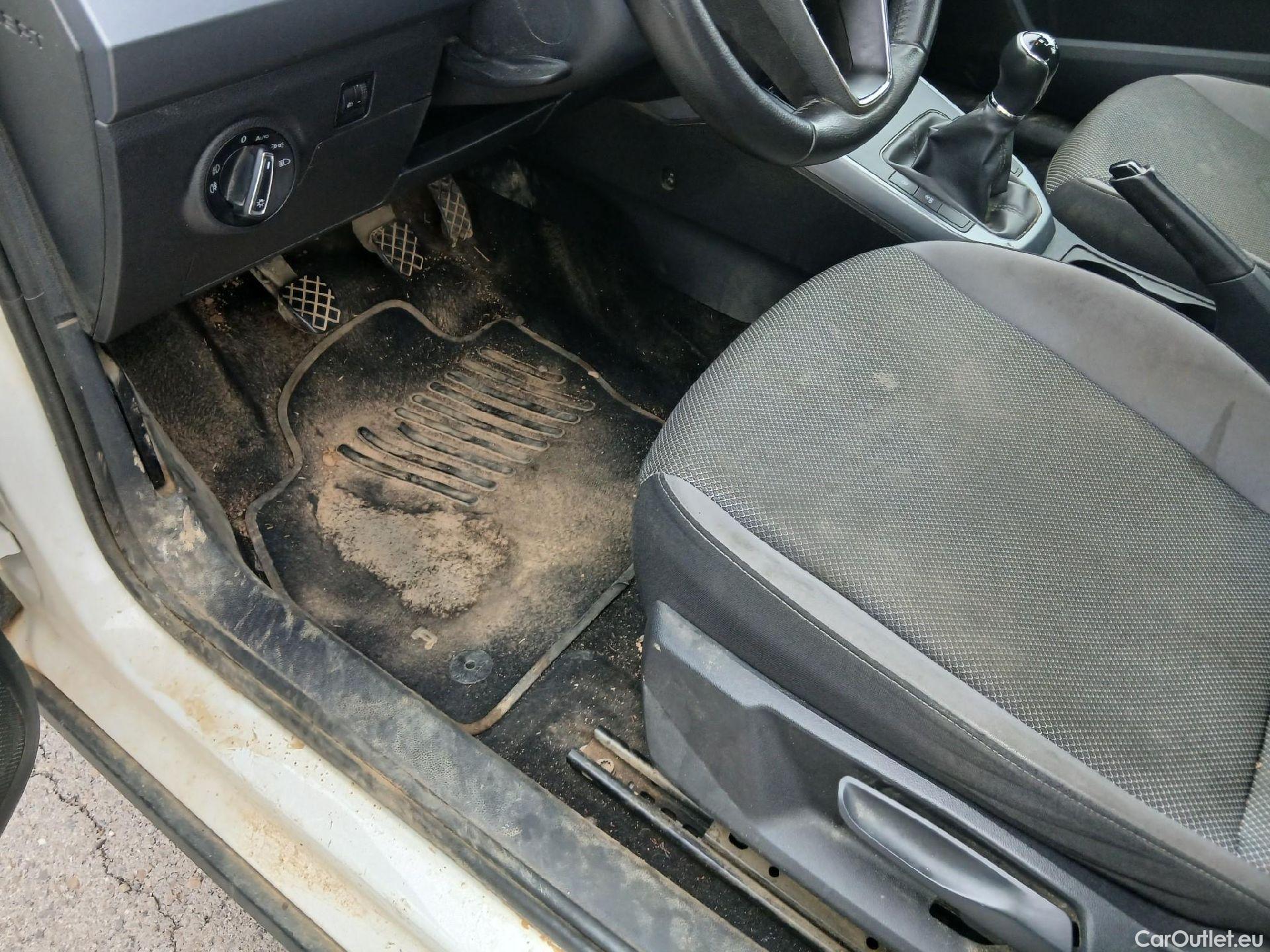  Seat  Arona SEAT  / 2017 / 5P / todoterreno 1.0 TSI 85kW (115Cv) Style Edition Eco (CX) #5