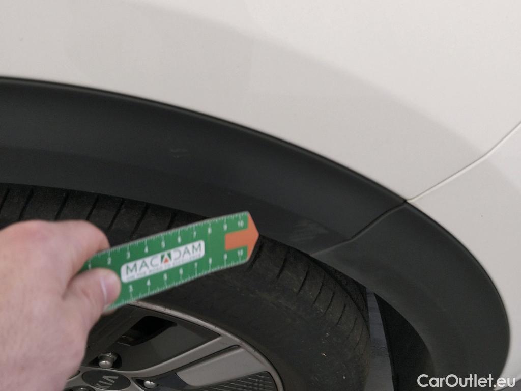  KIA  Niro KIA  / 2019 / 5P / crossover 1.6 GDi HEV 104kW (141CV) Drive #38