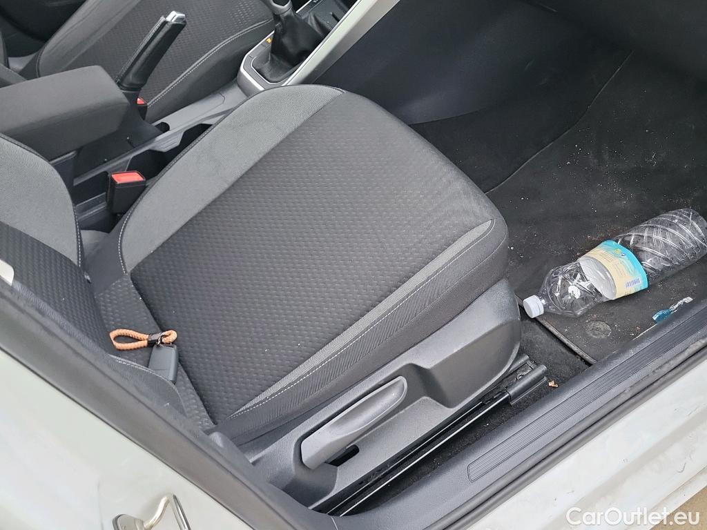  Volkswagen  Polo VOLKSWAGEN  / 2021 / 5P / berlina con portón Life 1.0 TSI 70kW (95CV) #29