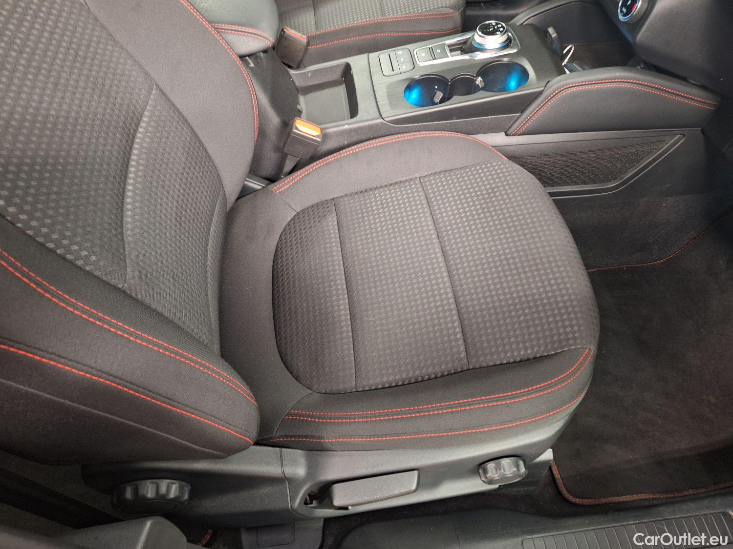  Ford  Kuga Ford,  '19 PHEV, Ford  2.5i PHEV Aut. 165kW ST-Line 5d #5