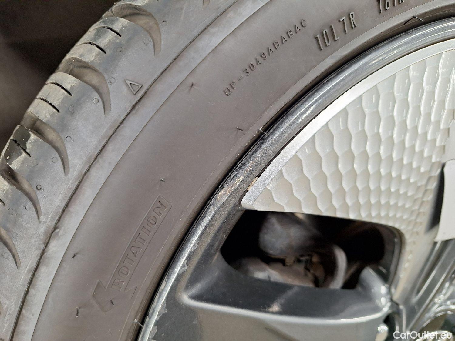  Hyundai   Ioniq Hyundai, FL'19, Hyundai 1.6 GDi ISG DCT Hybride Feel 5d #39