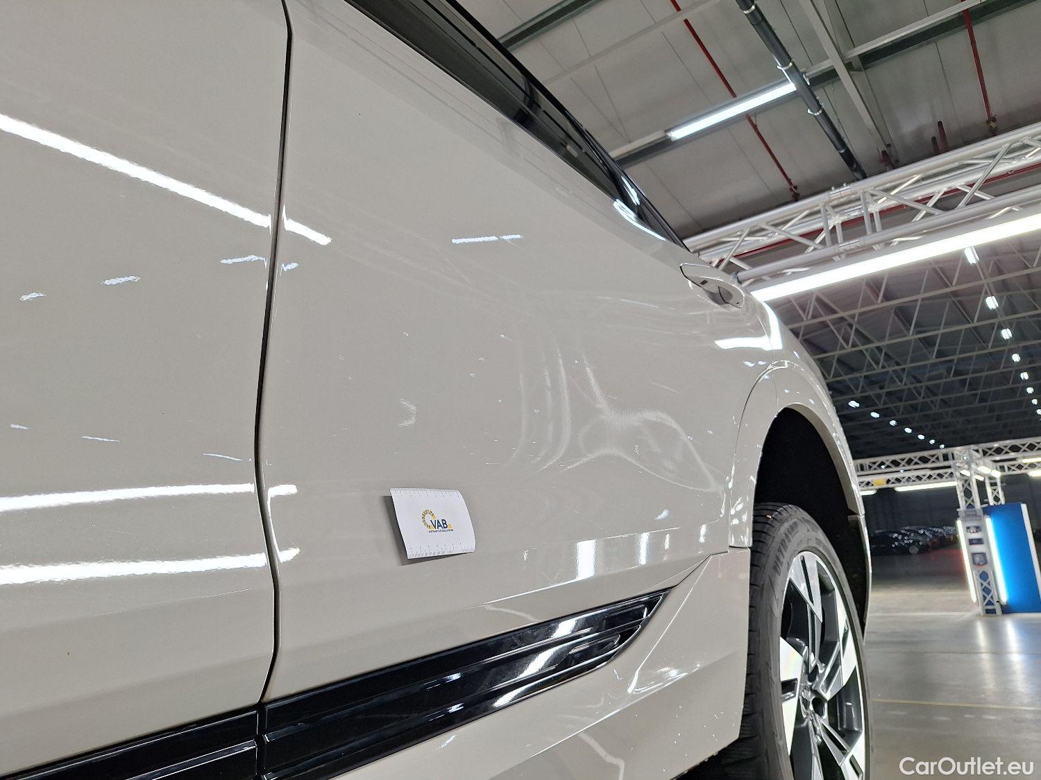  Audi  E-TRON Audi,  SB '19 BEV, Audi  Sportback 50 Quattro S-Line 5d #14