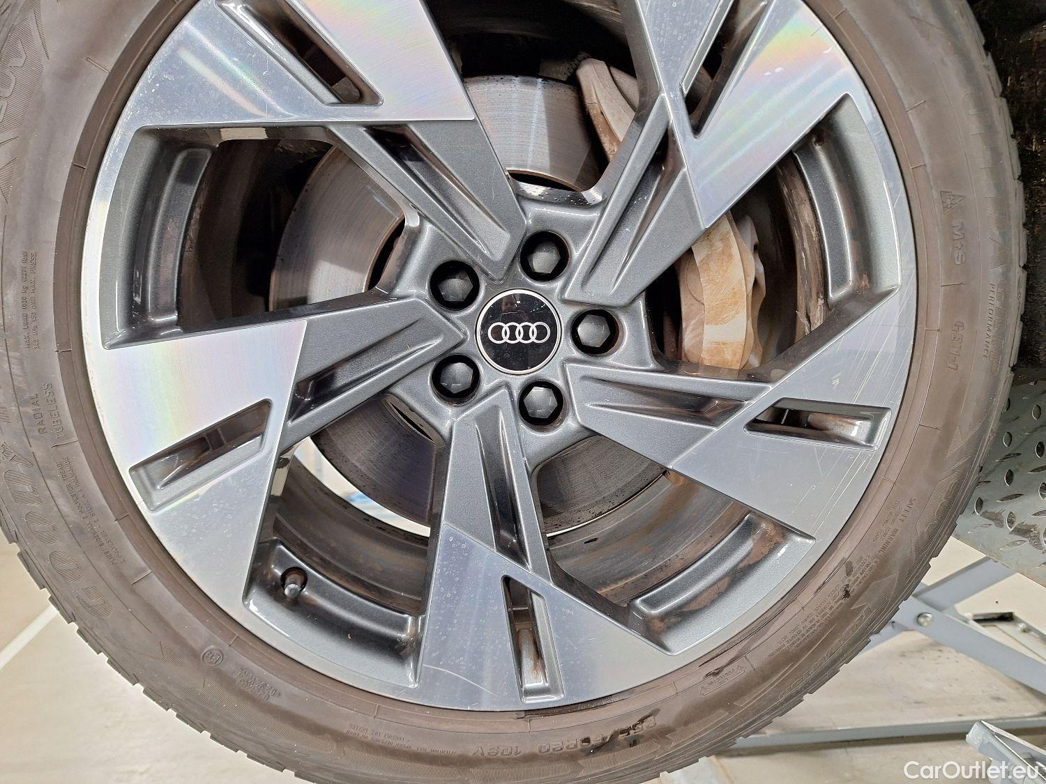  Audi  E-TRON Audi,  SB '19 BEV, Audi  Sportback 50 Quattro S-Line 5d #16